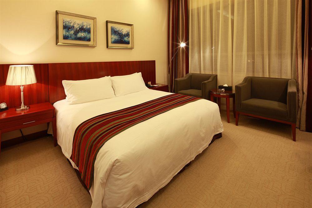 Shanghai Southern Airlines Pearl Hotel Экстерьер фото